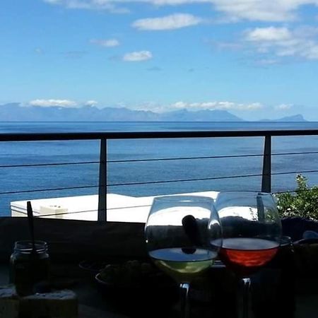Quarterdeck Holiday Apartment เคปทาวน์ ภายนอก รูปภาพ