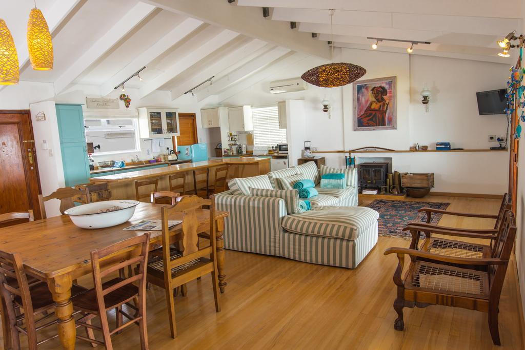 Quarterdeck Holiday Apartment เคปทาวน์ ภายนอก รูปภาพ